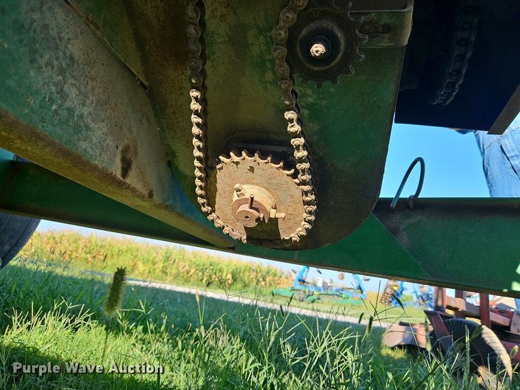 image for item DP2328 John  Deere 400  grain cart