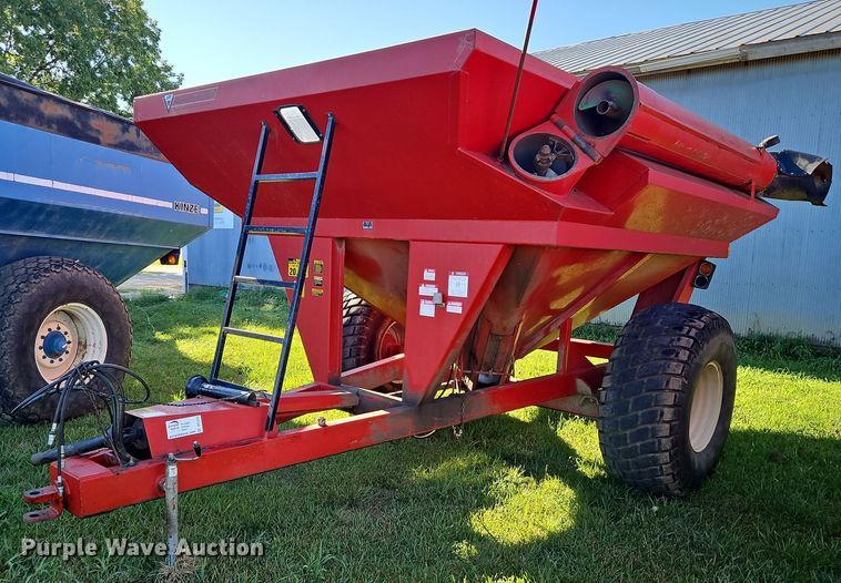 image for item DP2329 United Farm Tool GCP  grain cart