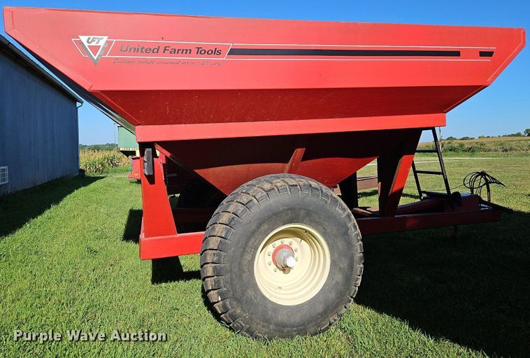 image for item DP2329 United Farm Tool GCP  grain cart