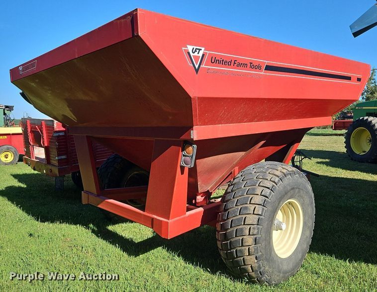 image for item DP2329 United Farm Tool GCP  grain cart