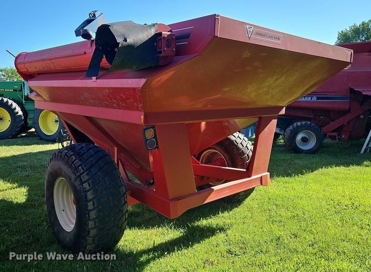image for item DP2329 United Farm Tool GCP  grain cart