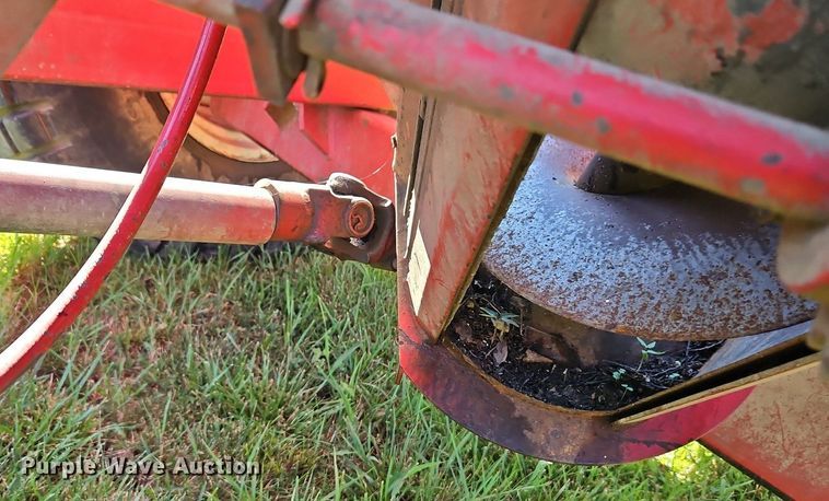 image for item DP2329 United Farm Tool GCP  grain cart