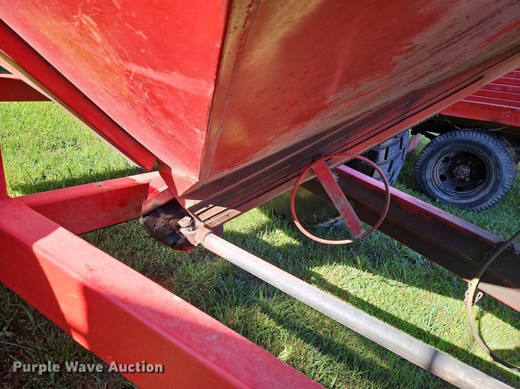 image for item DP2329 United Farm Tool GCP  grain cart