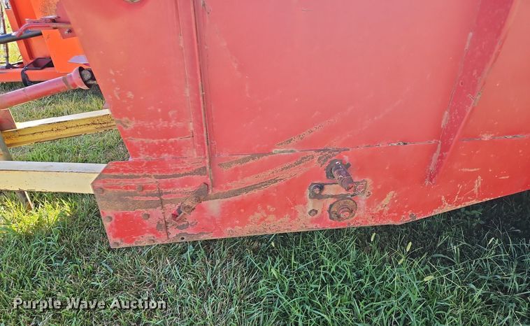 image for item DP2333 Schuler 175BF  feed wagon