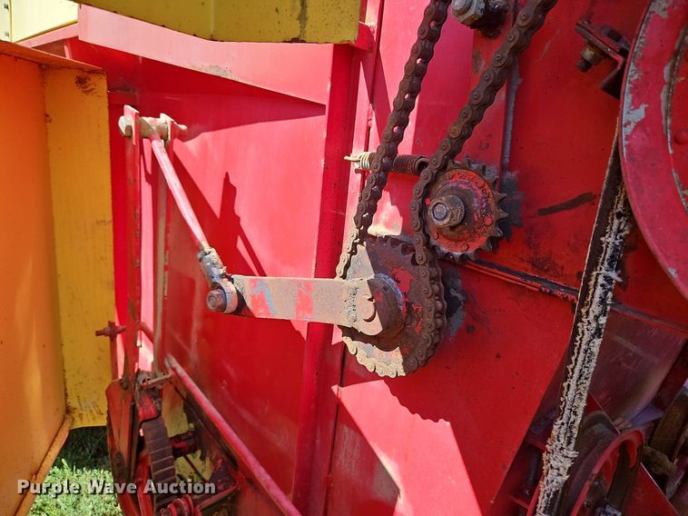 image for item DP2333 Schuler 175BF  feed wagon