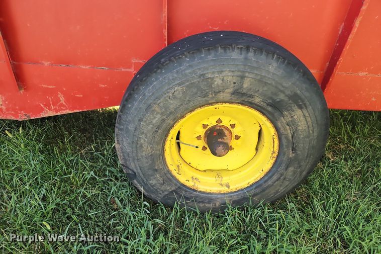 image for item DP2333 Schuler 175BF  feed wagon