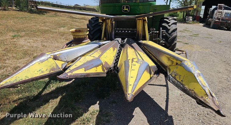 image for item DP2368 1992 John Deere 5400  forage harvester