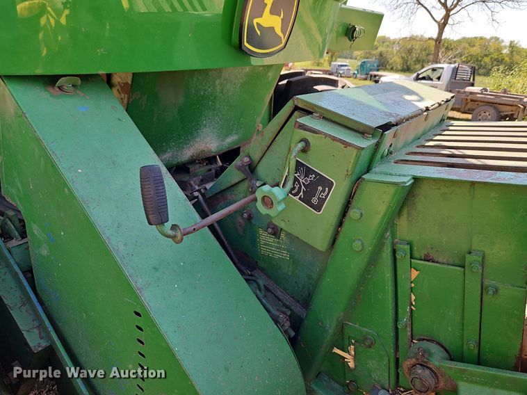 image for item DP2368 1992 John Deere 5400  forage harvester