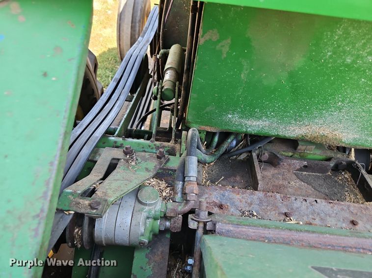 image for item DP2368 1992 John Deere 5400  forage harvester