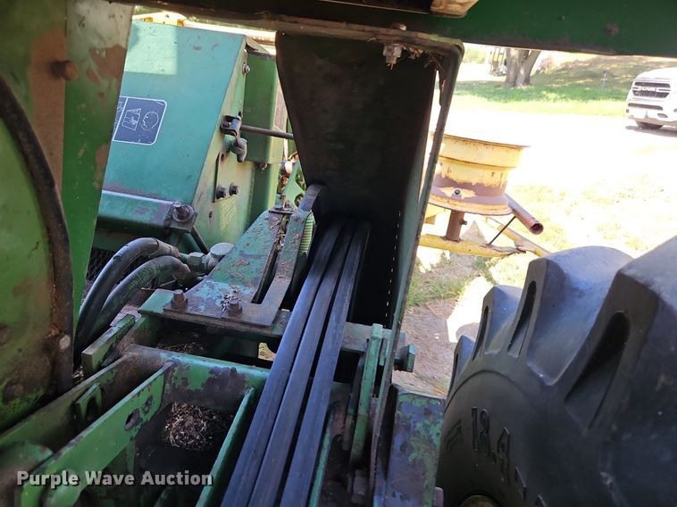 image for item DP2368 1992 John Deere 5400  forage harvester