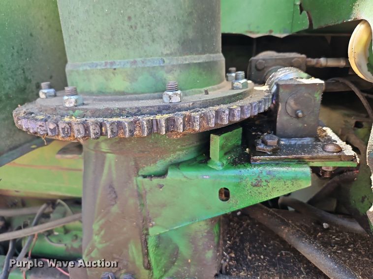 image for item DP2368 1992 John Deere 5400  forage harvester