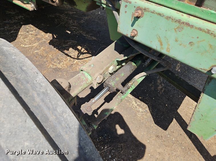 image for item DP2368 1992 John Deere 5400  forage harvester