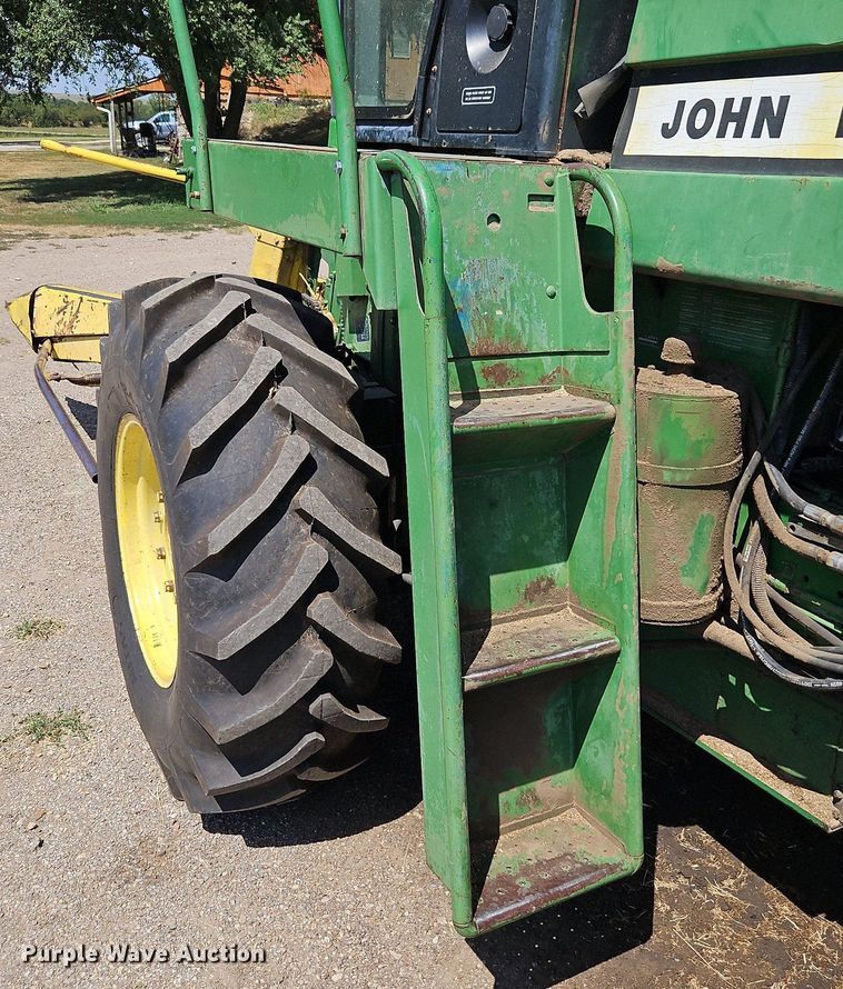 image for item DP2368 1992 John Deere 5400  forage harvester