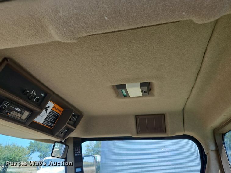 image for item DP2368 1992 John Deere 5400  forage harvester