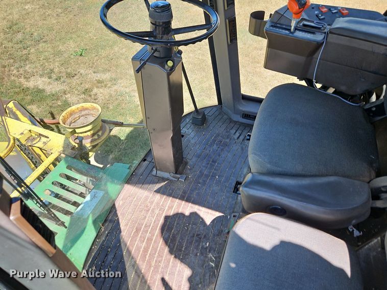 image for item DP2368 1992 John Deere 5400  forage harvester