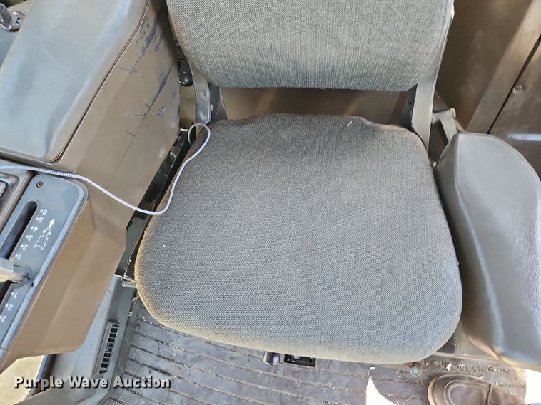 image for item DP2368 1992 John Deere 5400  forage harvester