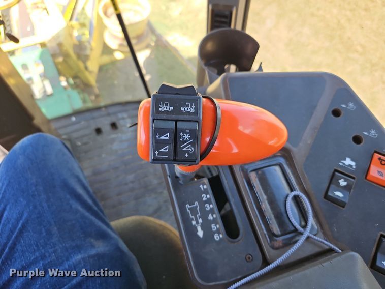 image for item DP2368 1992 John Deere 5400  forage harvester