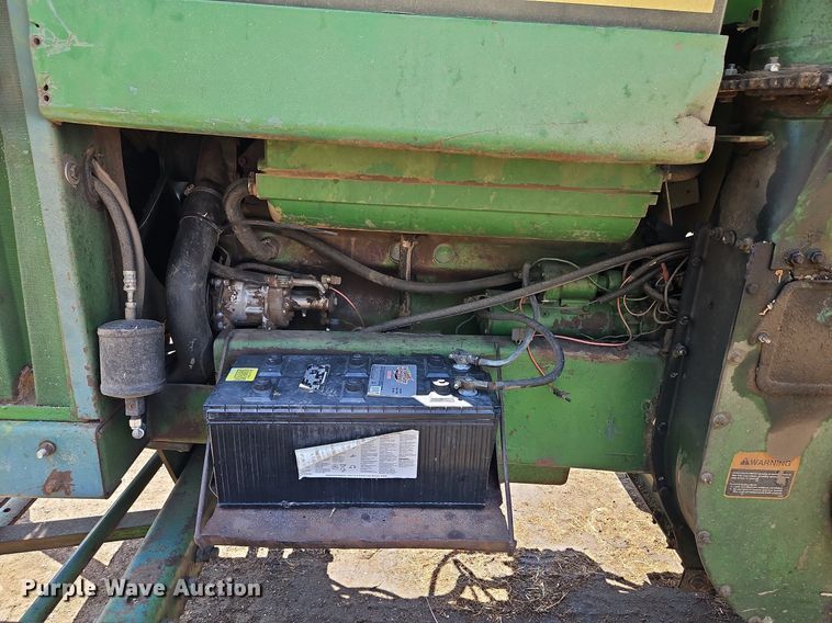 image for item DP2368 1992 John Deere 5400  forage harvester