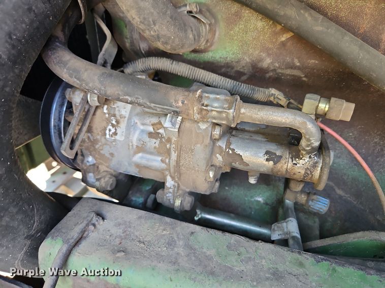 image for item DP2368 1992 John Deere 5400  forage harvester