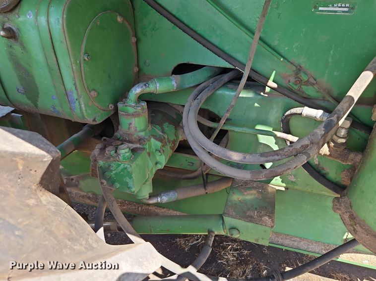 image for item DP2368 1992 John Deere 5400  forage harvester