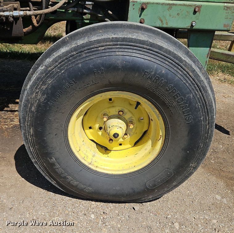 image for item DP2368 1992 John Deere 5400  forage harvester