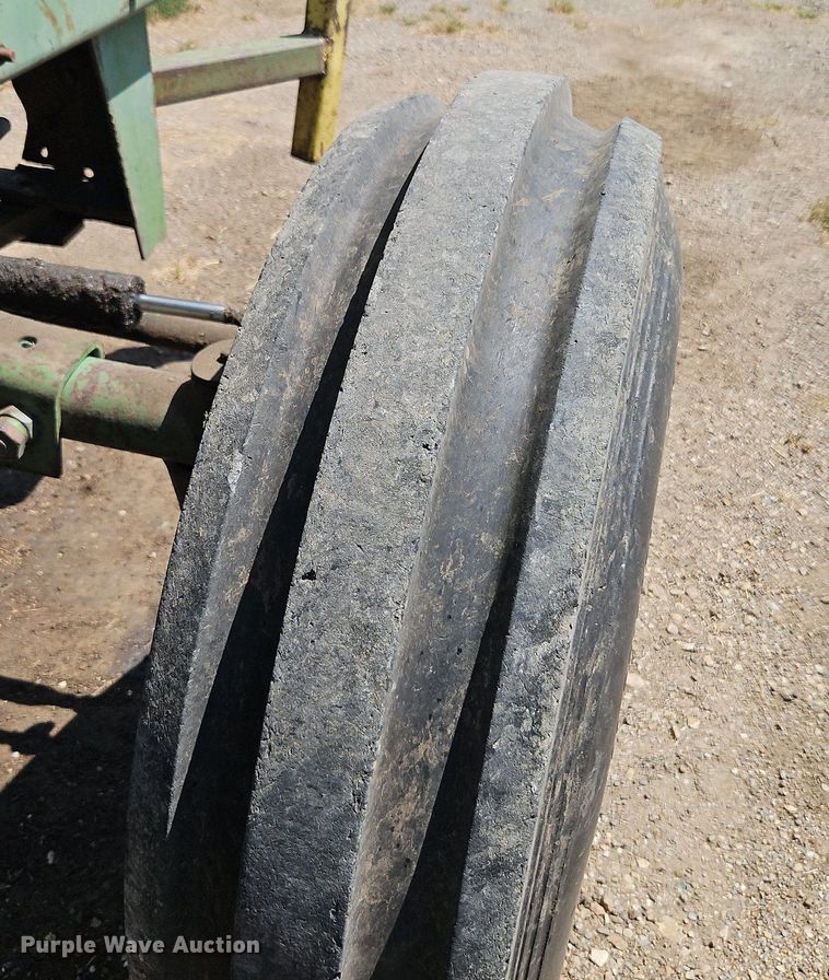 image for item DP2368 1992 John Deere 5400  forage harvester