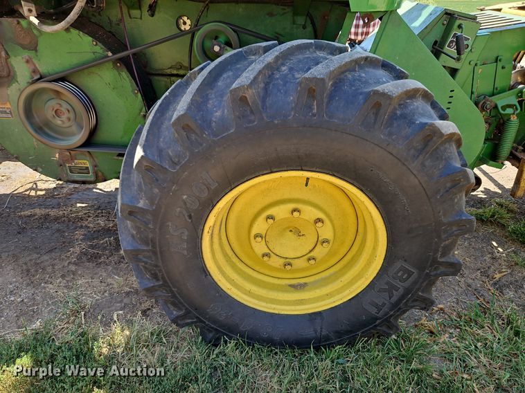 image for item DP2368 1992 John Deere 5400  forage harvester