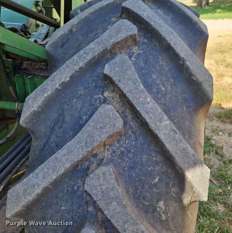 image for item DP2368 1992 John Deere 5400  forage harvester