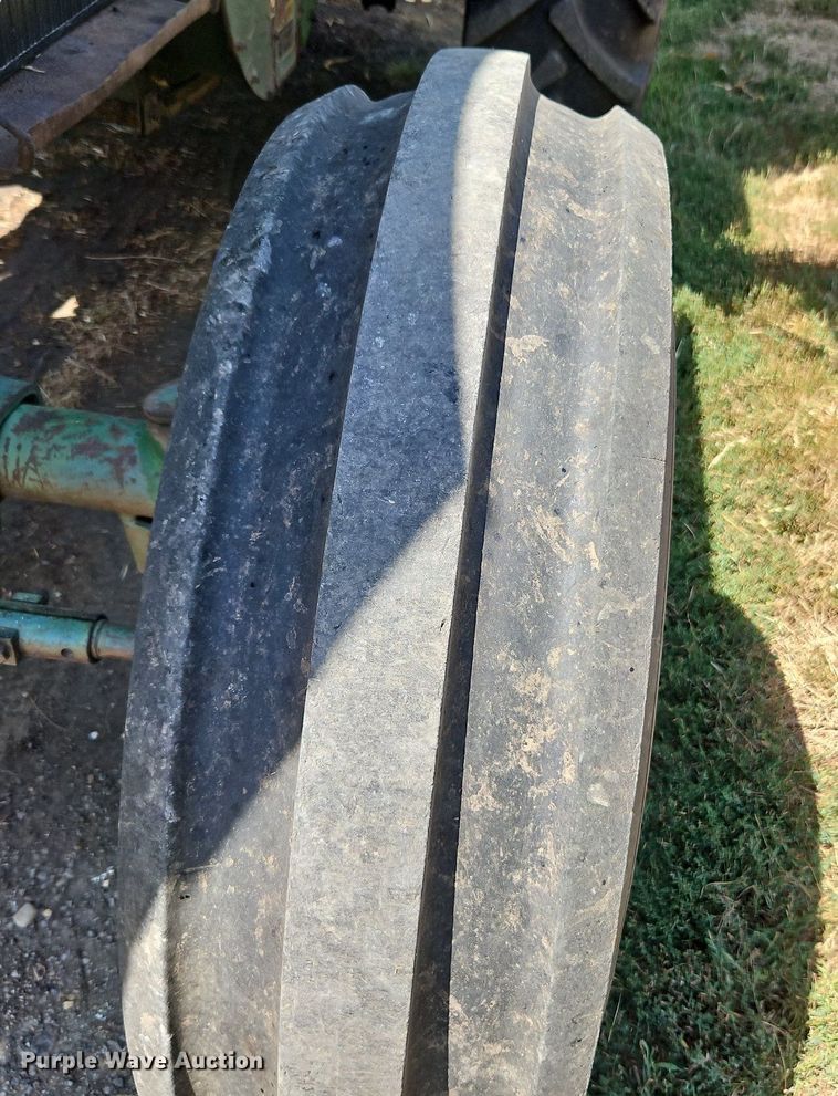 image for item DP2368 1992 John Deere 5400  forage harvester