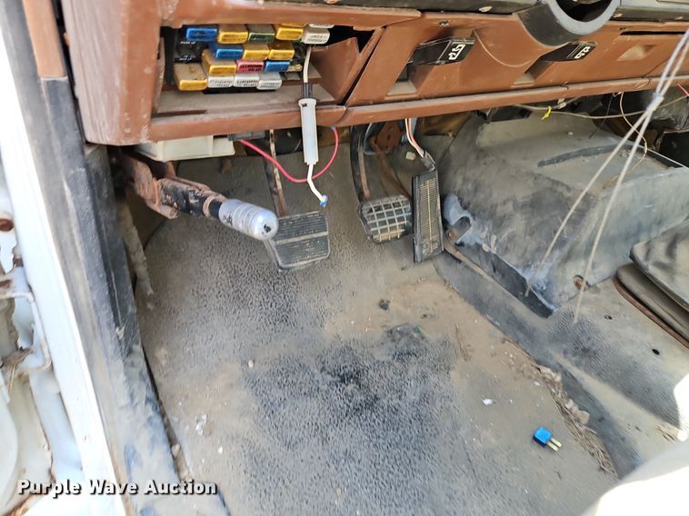 image for item DP2373 1993 GMC TopKick  spreader truck