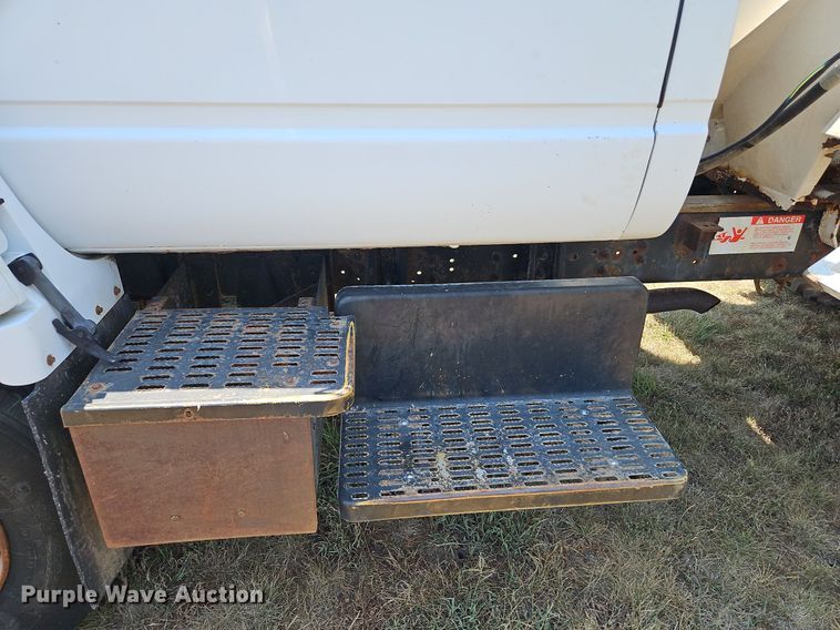 image for item DP2373 1993 GMC TopKick  spreader truck