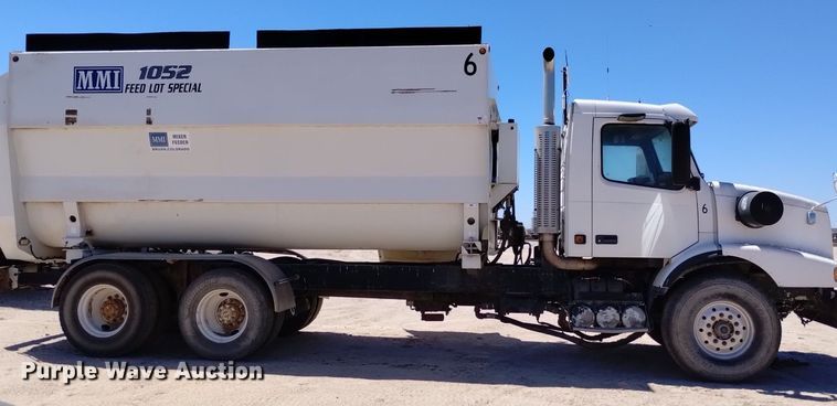 image for item DP3375 2002 Volvo VHD feed mixer truck