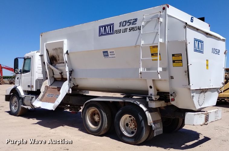 image for item DP3375 2002 Volvo VHD feed mixer truck