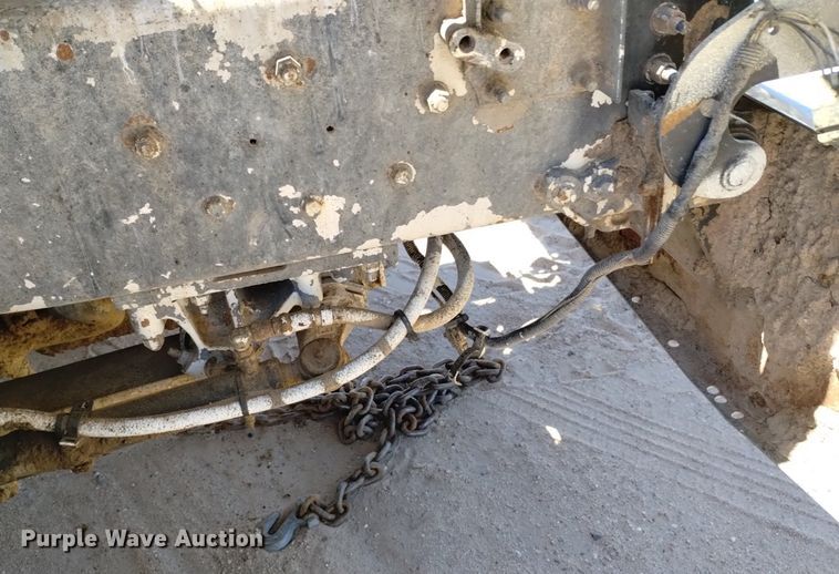 image for item DP3375 2002 Volvo VHD feed mixer truck