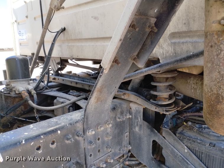 image for item DP3375 2002 Volvo VHD feed mixer truck