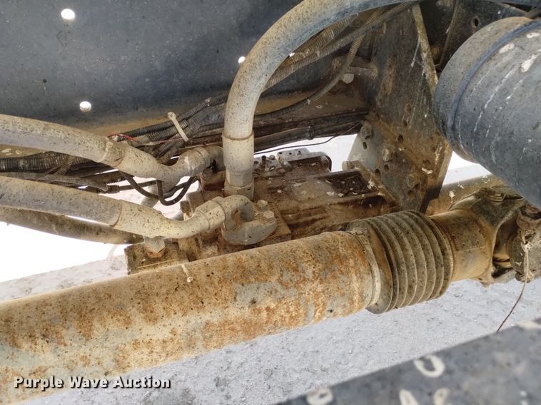 image for item DP3375 2002 Volvo VHD feed mixer truck