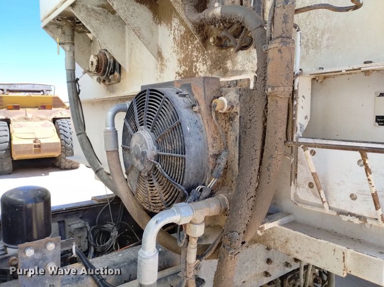 image for item DP3375 2002 Volvo VHD feed mixer truck