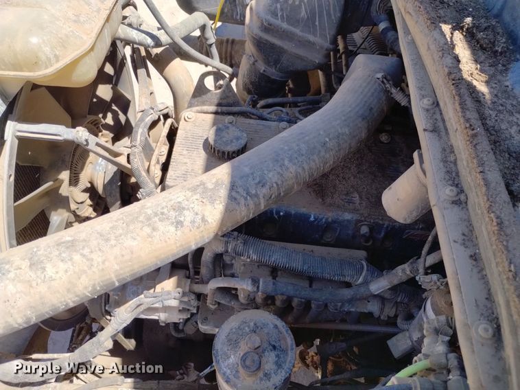 image for item DP3375 2002 Volvo VHD feed mixer truck