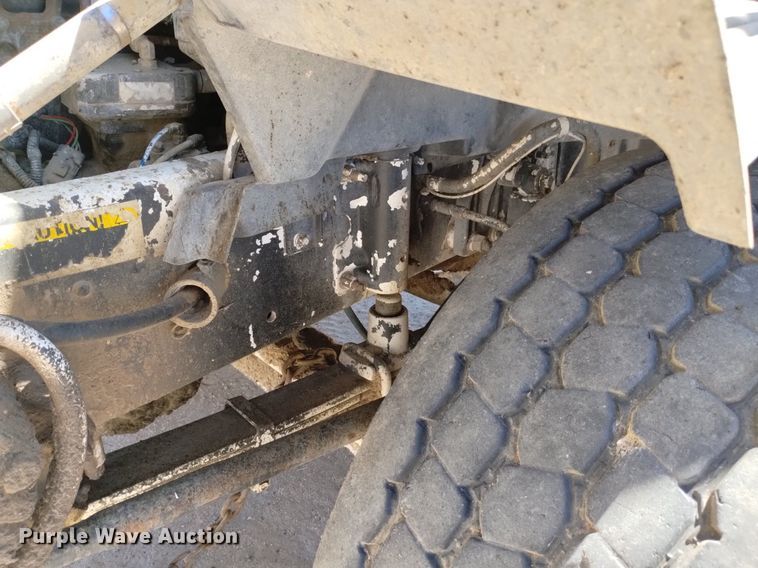 image for item DP3375 2002 Volvo VHD feed mixer truck