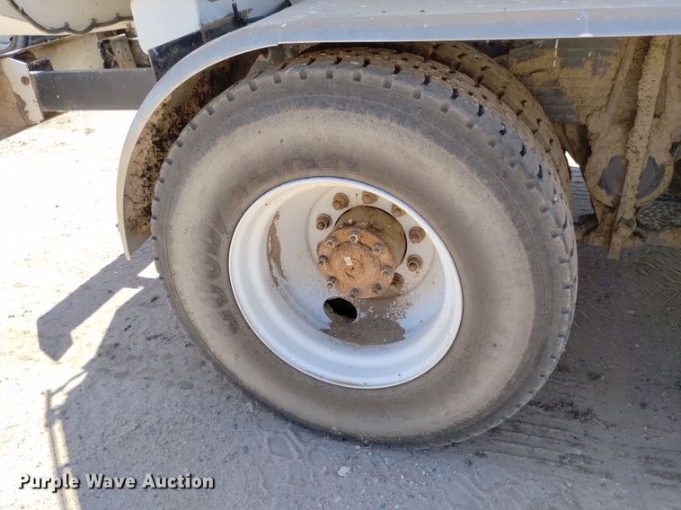 image for item DP3375 2002 Volvo VHD feed mixer truck