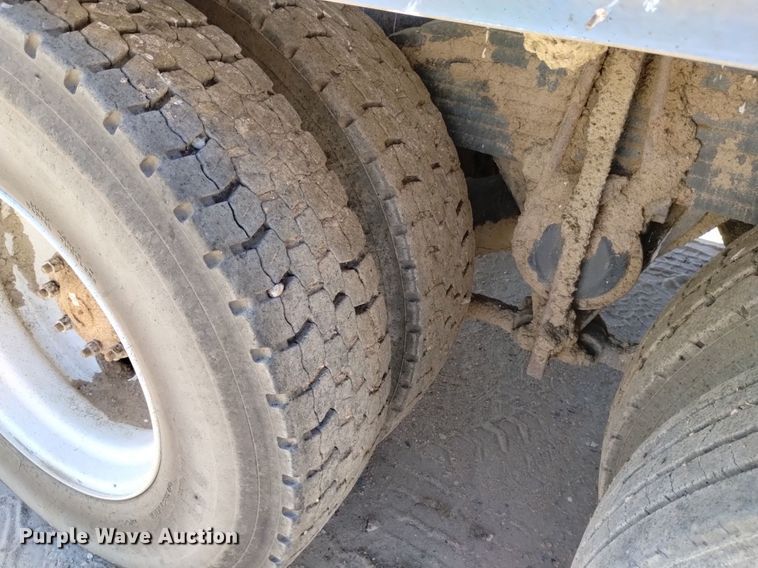 image for item DP3375 2002 Volvo VHD feed mixer truck