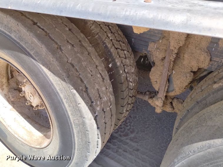 image for item DP3375 2002 Volvo VHD feed mixer truck