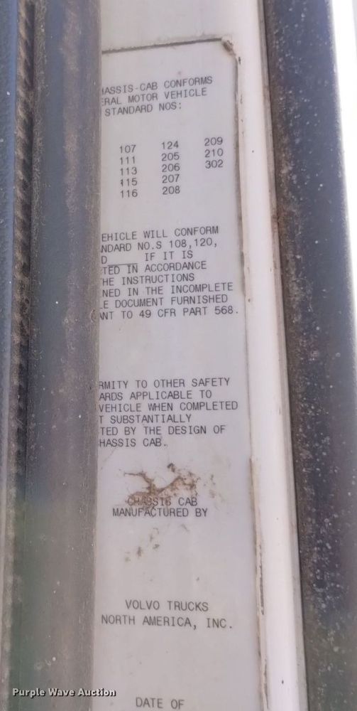 image for item DP3375 2002 Volvo VHD feed mixer truck