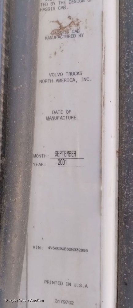 image for item DP3375 2002 Volvo VHD feed mixer truck