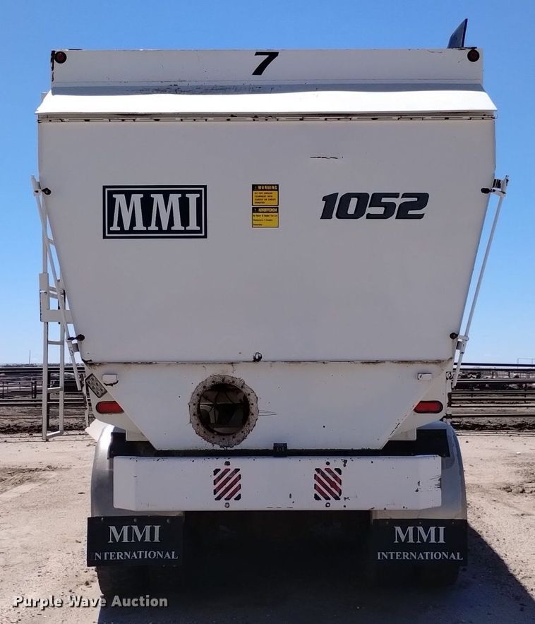 image for item DP3376 2002 Volvo VHD feed mixer truck