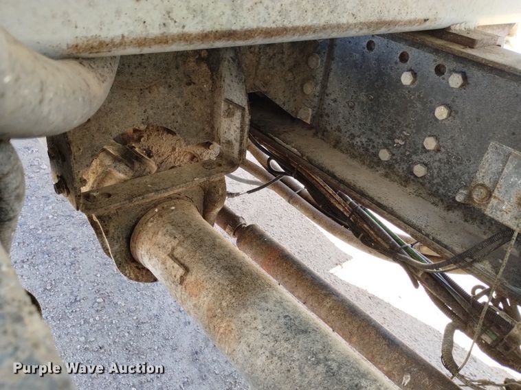 image for item DP3376 2002 Volvo VHD feed mixer truck