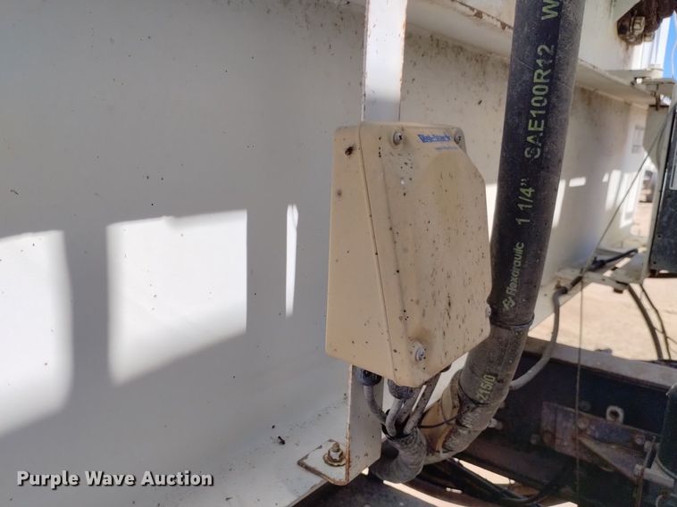 image for item DP3376 2002 Volvo VHD feed mixer truck