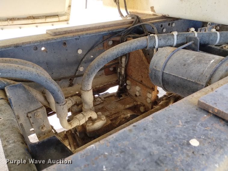 image for item DP3376 2002 Volvo VHD feed mixer truck