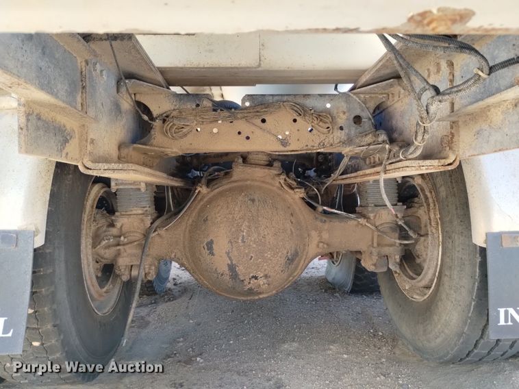 image for item DP3376 2002 Volvo VHD feed mixer truck