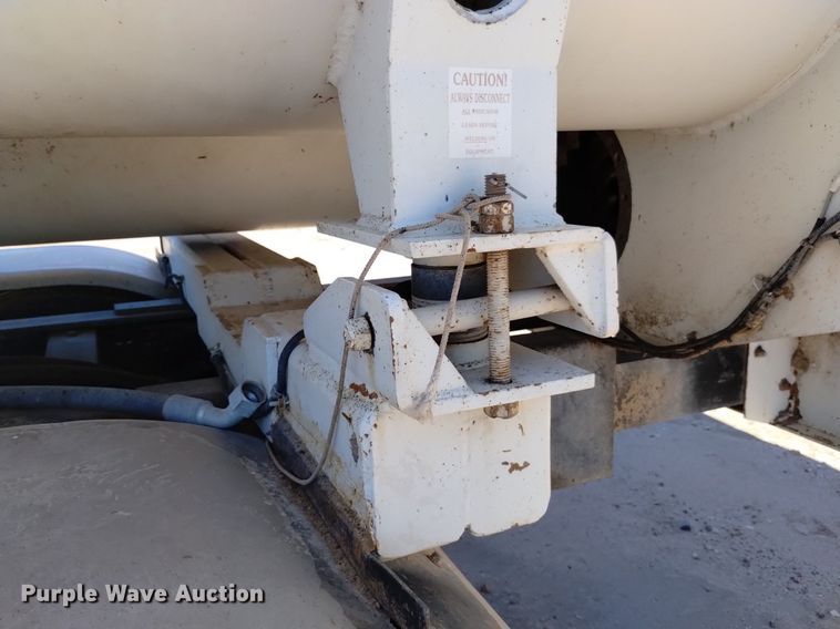 image for item DP3376 2002 Volvo VHD feed mixer truck